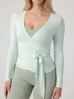 Blake Wrap Longsleeve Ballerina Top: Weich & elegant