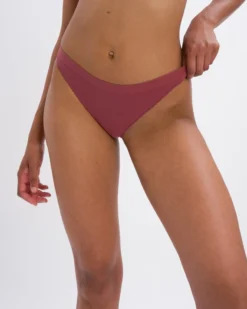 Cloudy Thong